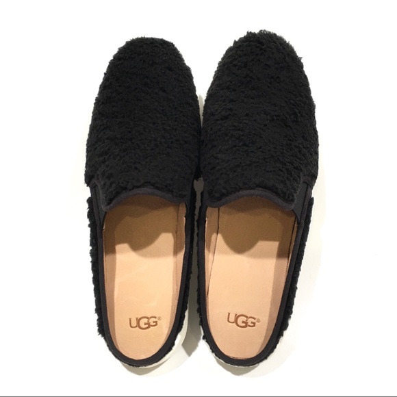 UGG Luci Slip-on Fuzzy Sneakers -Black Faux Fur -US 10 -NEW - Picture 4 of 8
